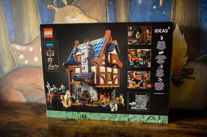 LEGO® Ideas Mittelalterliche Schmiede (21325)